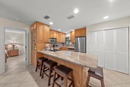 Hidden gem private condo with room for the family - Blind Pass F110 - image 11