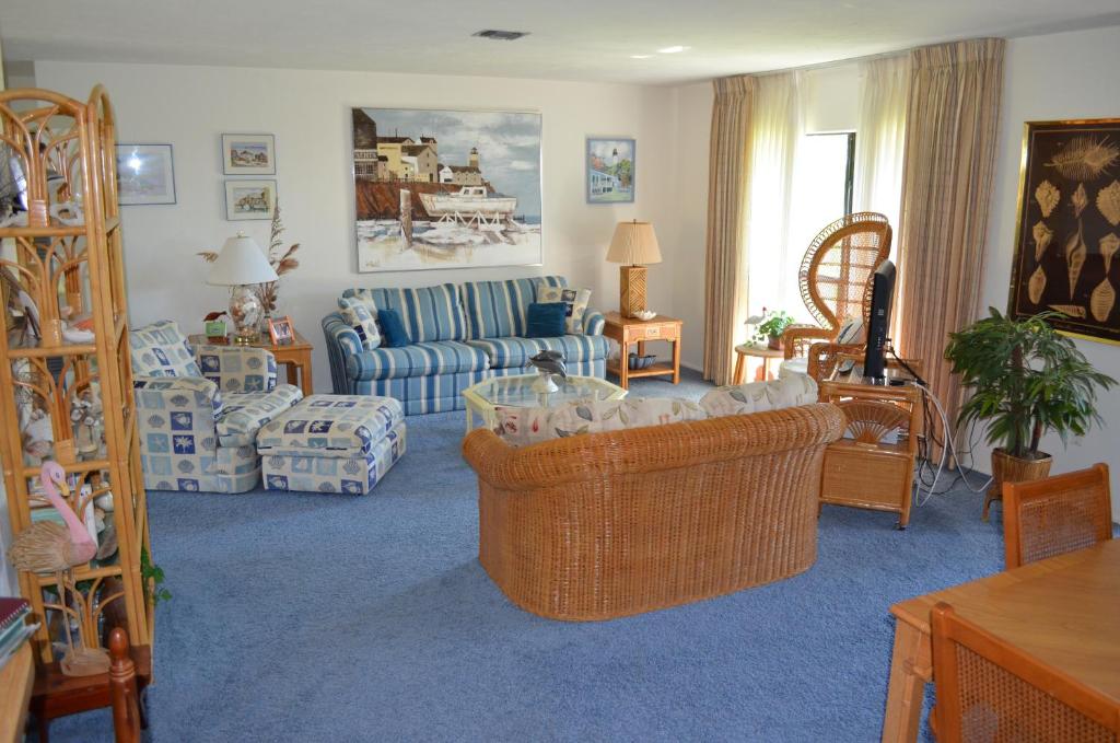 Blind Pass Condo F202 on beautiful Sanibel Island - main image