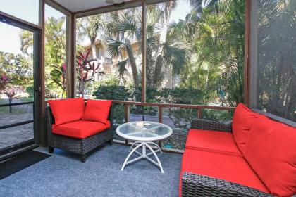 Quiet condo within walking distance to Bowman's Beach - Blind Pass B102 - image 18