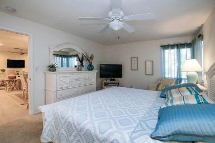 Quiet condo within walking distance to Bowman's Beach - Blind Pass B102 - image 7