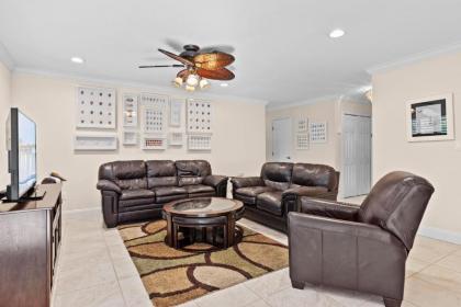 Quiet resort condo perfect for family getaway - Blind Pass B103 - image 3