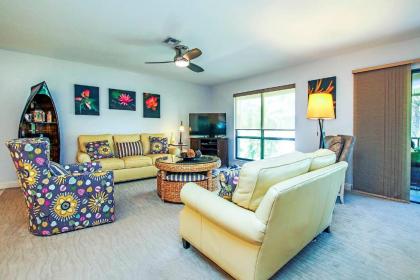 Beach resort condo near world renowned Bowmans Beach   Blind Pass B202 Florida