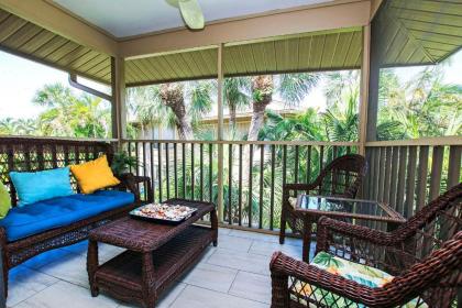 Beach resort condo near world renowned Bowmans Beach - Blind Pass B202 - image 9