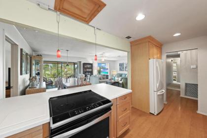 Blind Pass Condo B203 on beautiful Sanibel Island - image 7