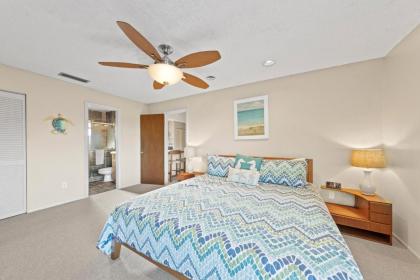 Tropical condo on Sanibel's secluded west end - Blind Pass B211 - image 4