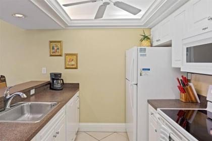 Charming Ground Floor Residence at Sundial Sanibel Walkout to Beach - image 10