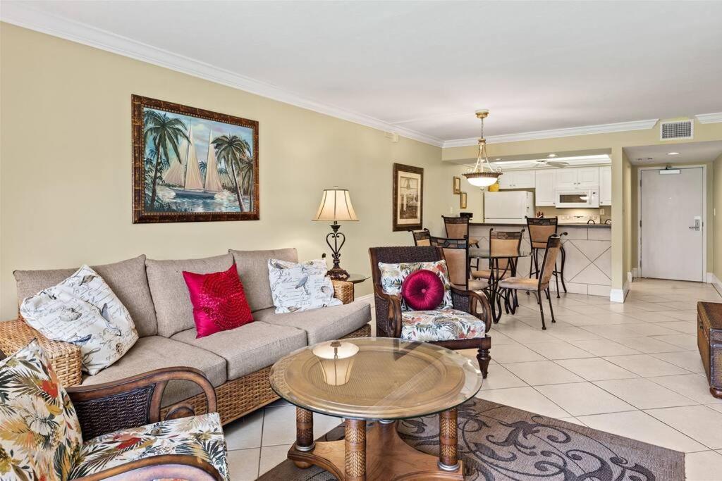 Charming Ground Floor Residence at Sundial Sanibel Walkout to Beach - image 3