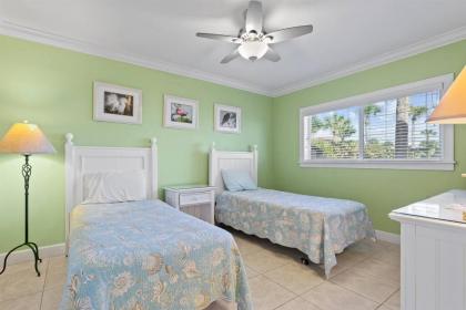 Premier Beachfront Residence at Villa Sanibel - image 16