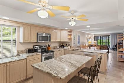 Gorgeous Corner Residence at Esteemed Pointe Santo de Sanibel Resort Community - image 2