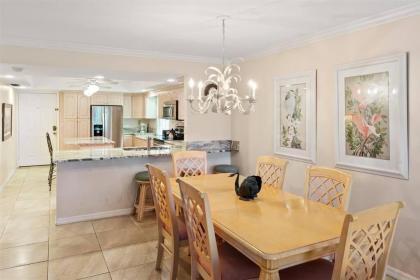 Gorgeous Corner Residence at Esteemed Pointe Santo de Sanibel Resort Community - image 5