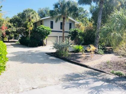 Captiva Beach Bungalow on Turner Beach - image 11