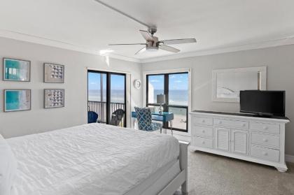 Gorgeous Beachfront Penthouse at Sundial of Sanibel - image 5