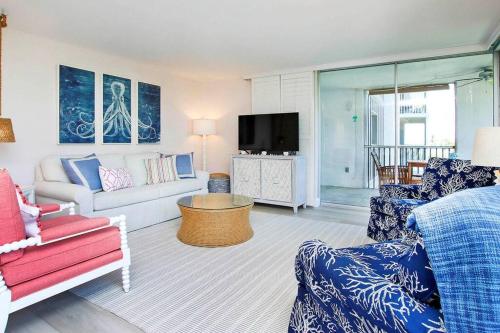 Pristine Residence with Direct Gulf Views at Sanibel`s Renowned Island Beach Club - main image