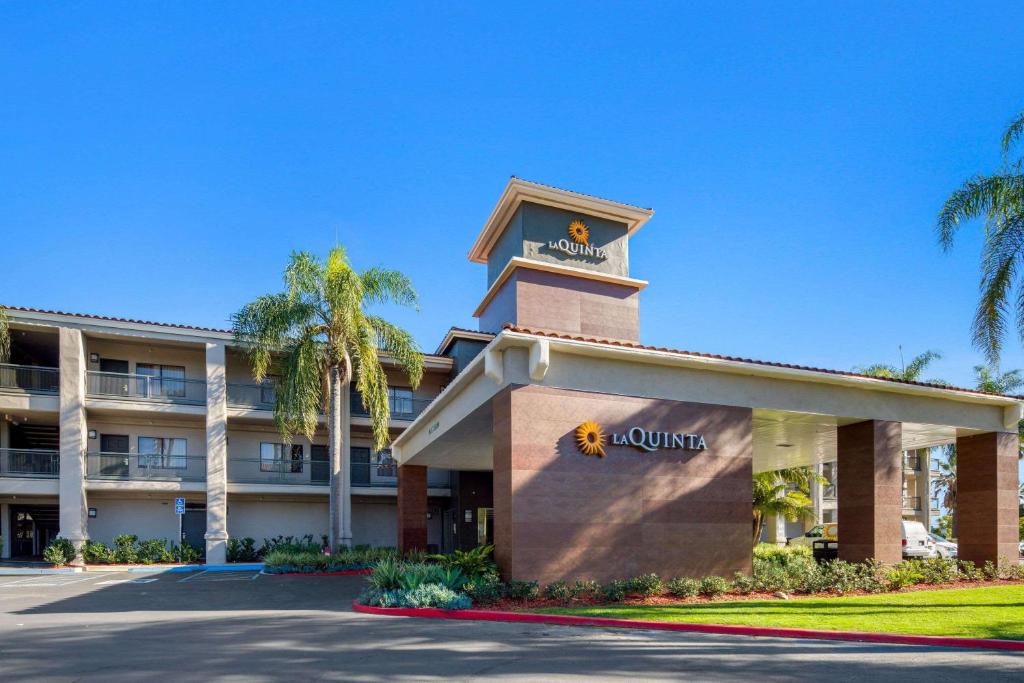 La Quinta by Wyndham Orange County Airport - image 7