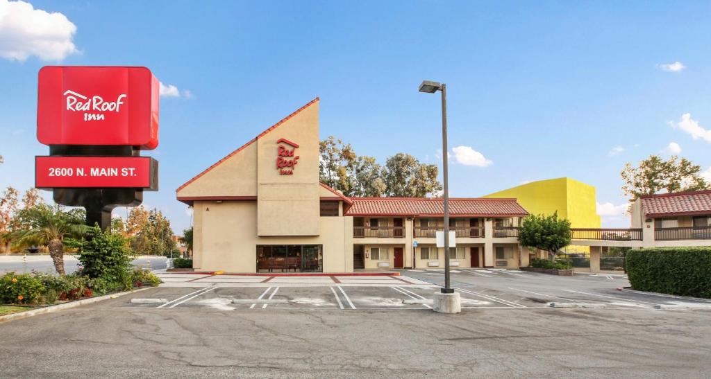 Red Roof Inn - Santa Ana - main image