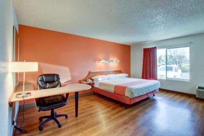 Motel 6-Santa Ana CA - Irvine - Orange County Airport - image 11