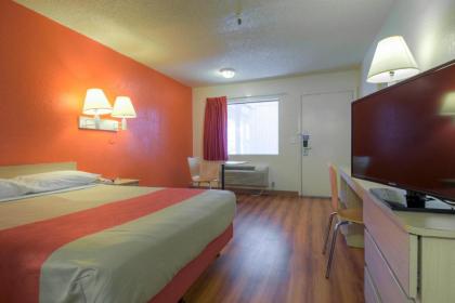 Motel 6-Santa Ana CA - image 10