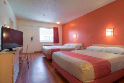 Motel 6-Santa Ana CA - image 8