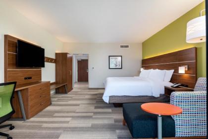 Holiday Inn Express & Suites Santa Ana - Orange County an IHG Hotel - image 6