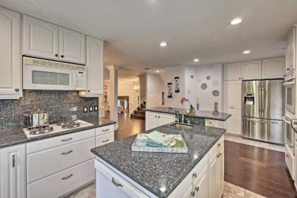 Santa Ana Home with Pool 15 Minutes to Disney! - image 13