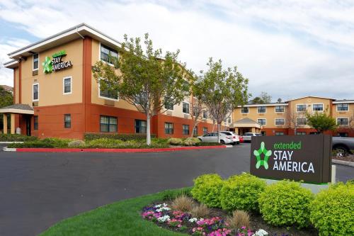 Extended Stay America Suites - Santa Barbara - Calle Real - main image