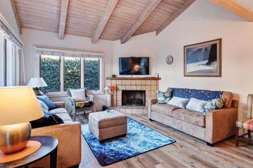 Sunny's Santa Barbara Beach House - main image