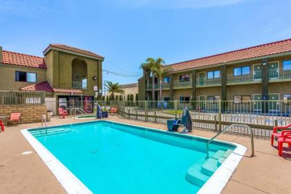 Budget Inn Anaheim / Santa Fe Springs - image 10