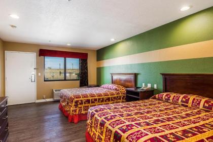 Budget Inn Anaheim / Santa Fe Springs - image 2