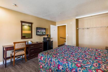 Budget Inn Anaheim / Santa Fe Springs - image 6