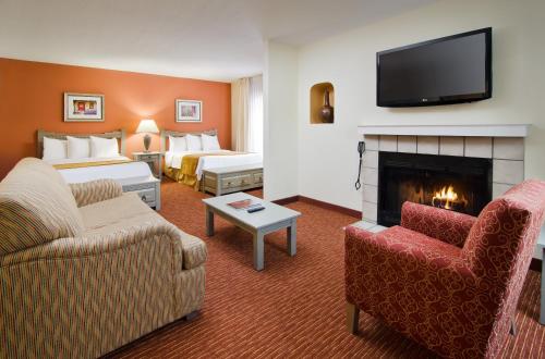 Residence Inn Santa Fe - image 2