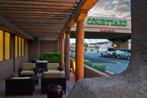 Courtyard Santa Fe - main image