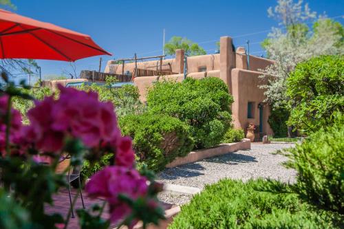 Pueblo Bonito B&B Inn - main image