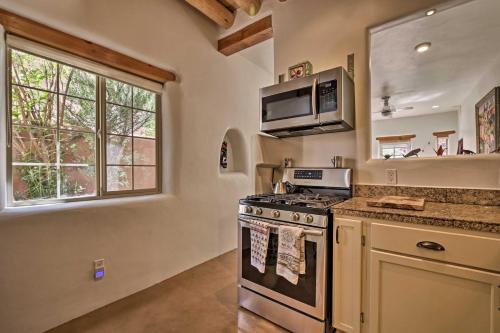 Spacious Railyard Bungalow with Private Patios! - image 3