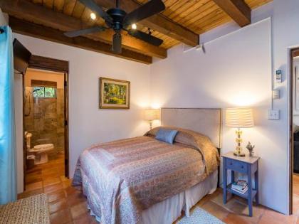 Deseo de Santa Fe 2 Bedrooms Patio WiFi Sleeps 4 - image 9