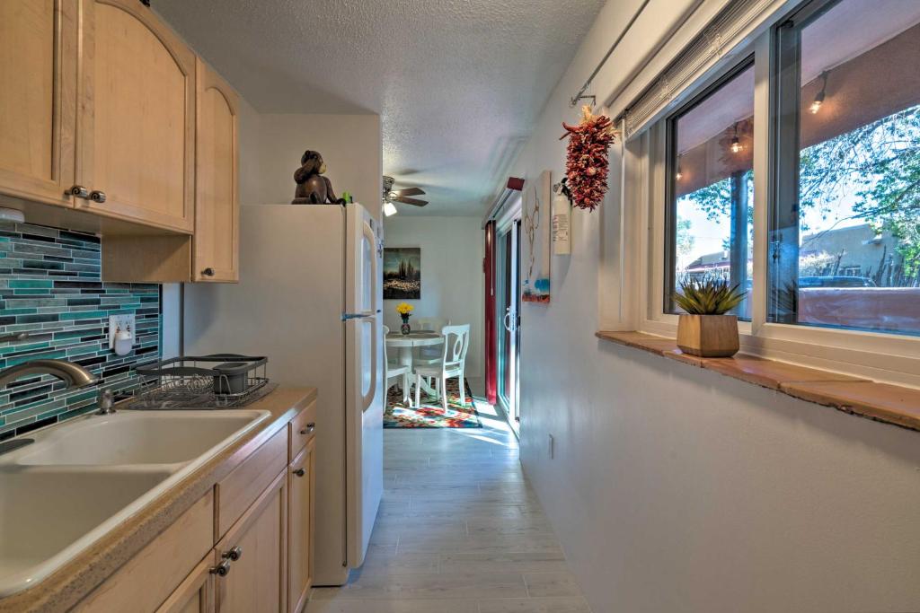 Colorful Bungalow in the Heart of Santa Fe! - image 6