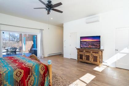 Casa Buena 3 BRs WiFi Fireplace Near Santa Fe Plaza Sleeps 6 - image 13