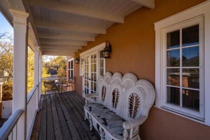 Casita de Jeanetta 2 Bedrooms Fireplace Patio WIFI Sleeps 4 - image 11