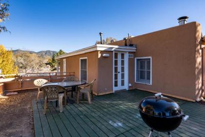 Casita de Jeanetta 2 Bedrooms Fireplace Patio WIFI Sleeps 4 - image 12