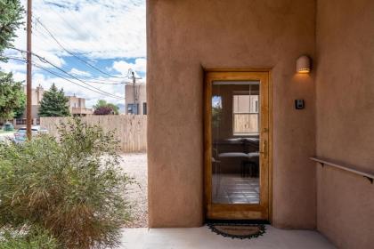 Casa Columbia 1 Bedroom Near Plaza Centrally Located Wi-Fi Sleeps 2 - image 11