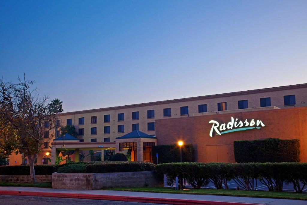 Radisson Hotel Santa Maria - main image