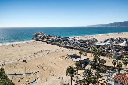 Ocean Lodge Santa Monica Beach Hotel - image 3