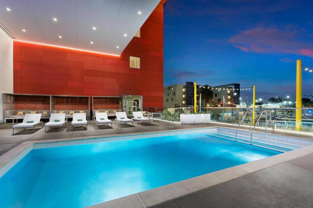 Courtyard by Marriott Santa Monica - main image