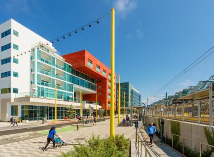 Courtyard by Marriott Santa Monica - image 3