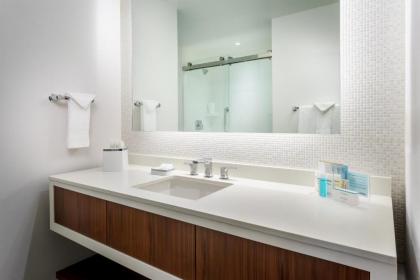 Hampton Inn & Suites Santa Monica - image 15