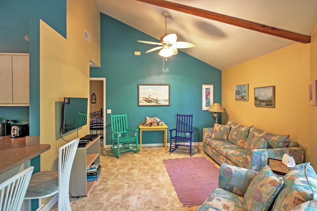 Santa Rosa Beach Bungalow 5 Mi to the Gulf Shore! - main image