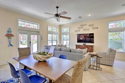 Upscale Getaway with Pool and Golf Cart 1Mi to Beaches - image 1