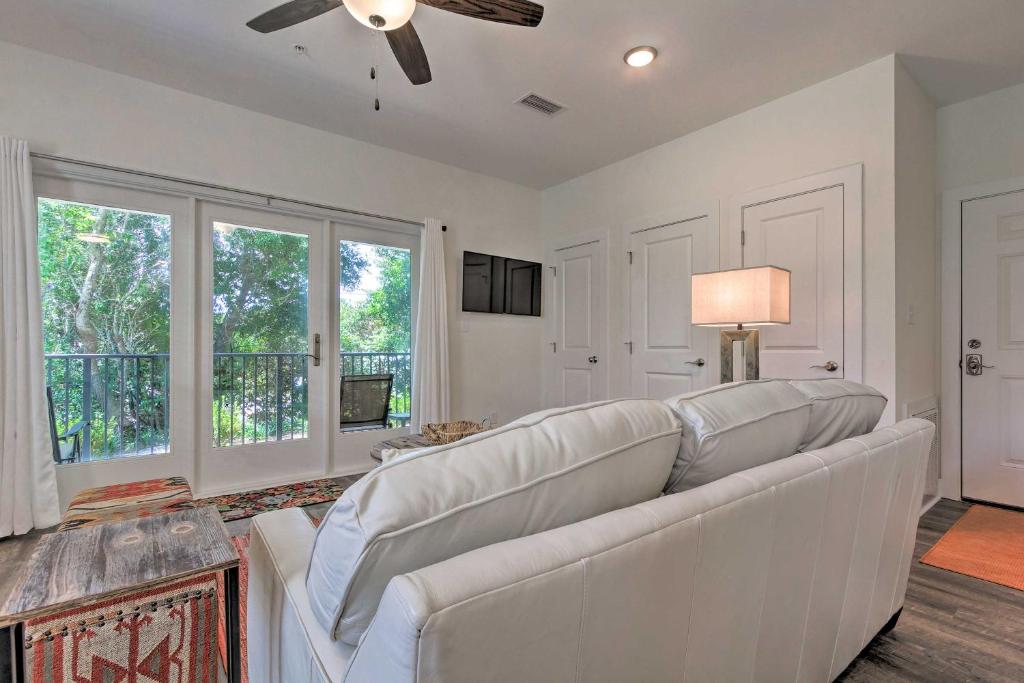 Condo with Pool 3 Blocks to Santa Rosa Beach! - image 4