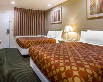 Rodeway Inn Santee San Diego East - image 3