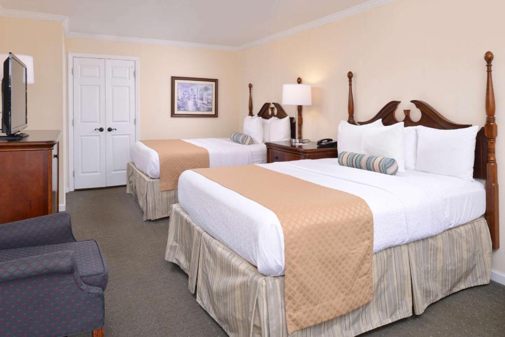 Best Western PLUS Santee Inn - image 2