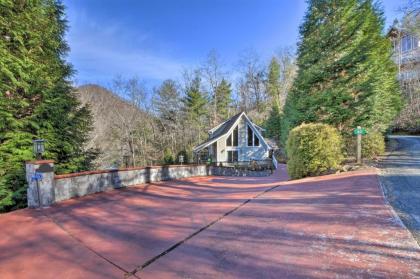 Spacious Lake Santeetlah Cottage with Lake Views! - image 6